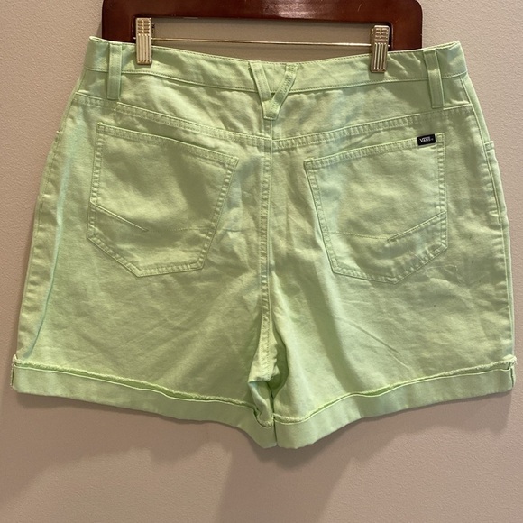 Vans Cotton Barnes Canvas Shorts Pistachio Lime Green Butterfly Size 30 - Picture 3 of 9